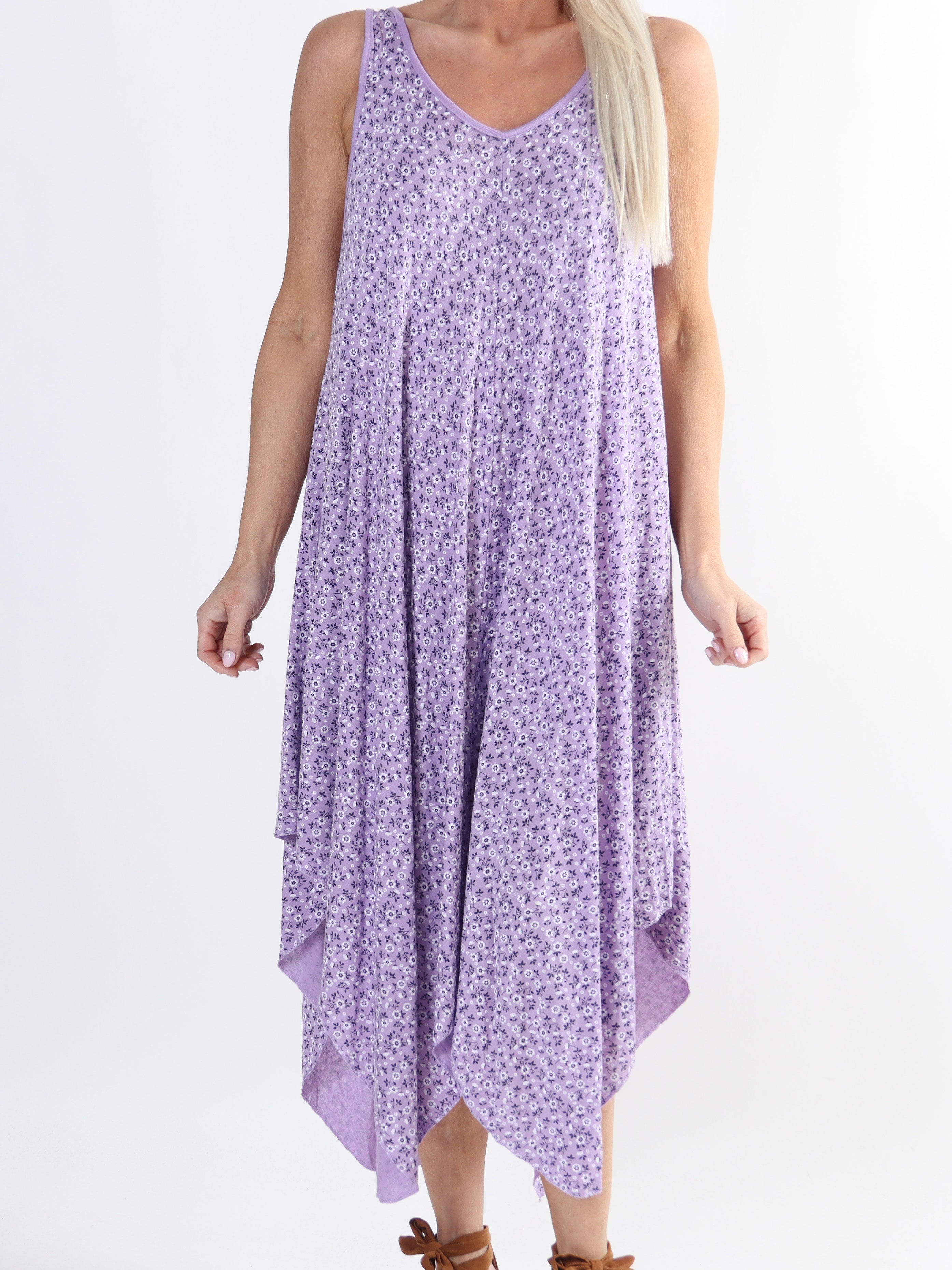 Veronica Small Flower - Plus size kjole med blomsterprint og brede stropper